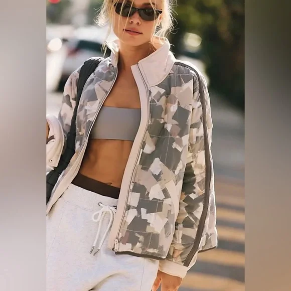 New! FP Movement Free People Care FP Fab Scrap Pippa Packable Puffer 2404 - Picture 3 of 14